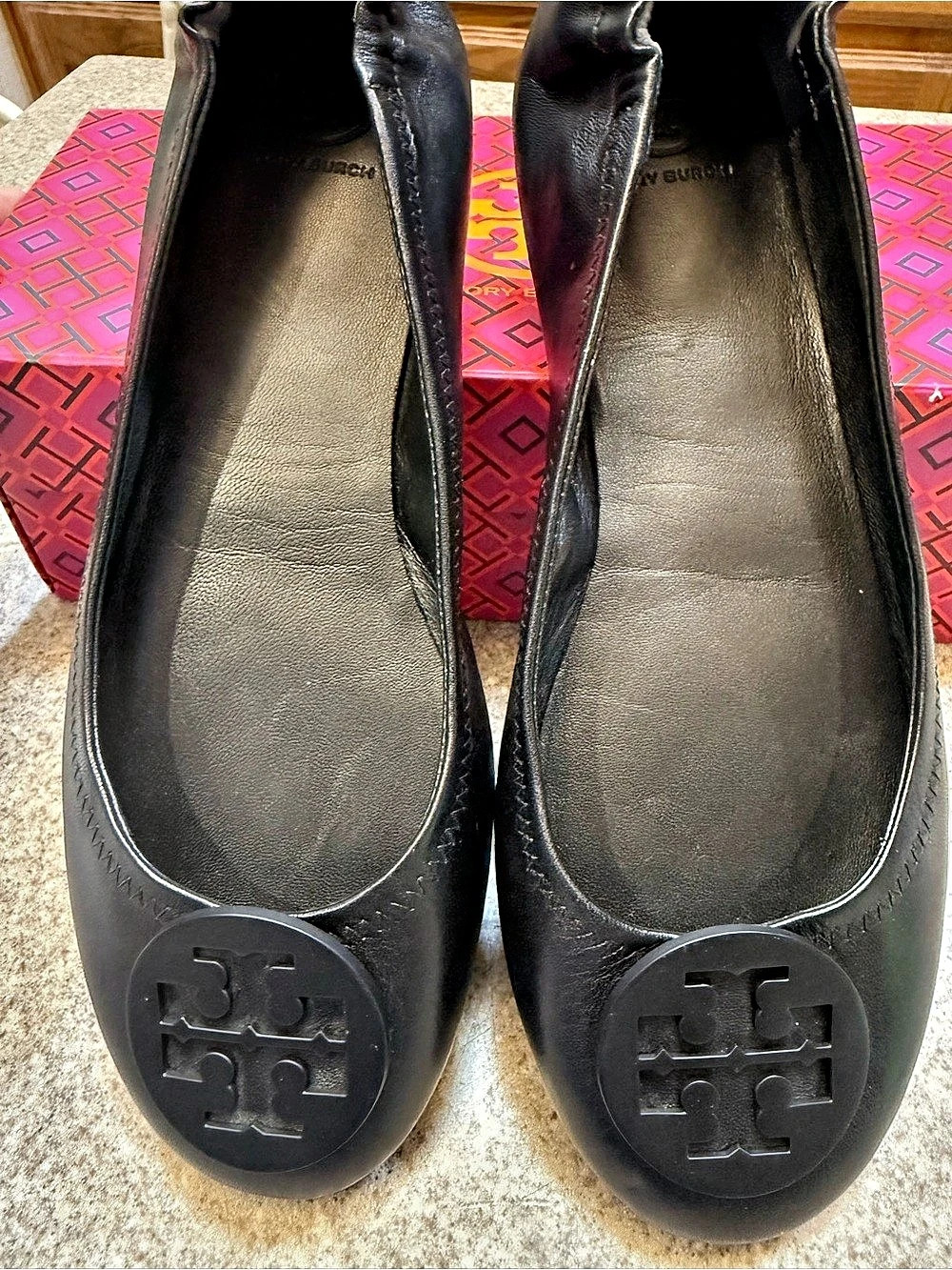 Tory Burch Minnie Travel Ballet Flat with Logo Flat Black US 9.5